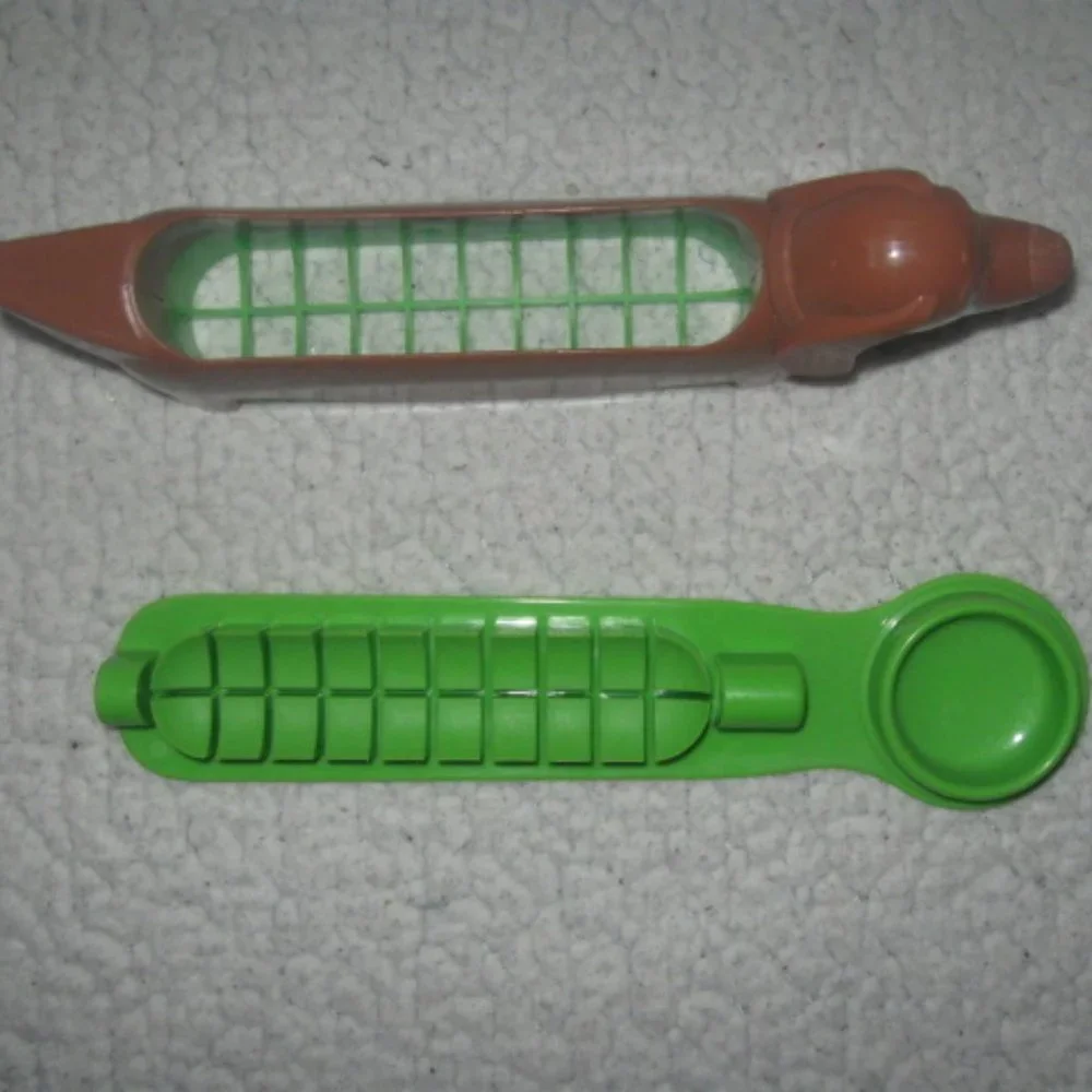 Hot Dog Slice and Serve Cutter